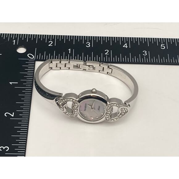 Armitron Now Women's Watch 22mm - MOP - New Battery - Bangle Bracelet 5.25-5.5 - Picture 4 of 5